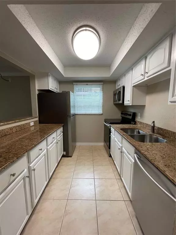 Sarasota, FL 34237,972 LA COSTA CIR #1