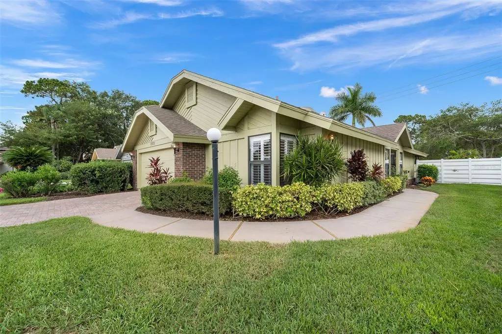 Sarasota, FL 34243,7771 PINE TRACE DR