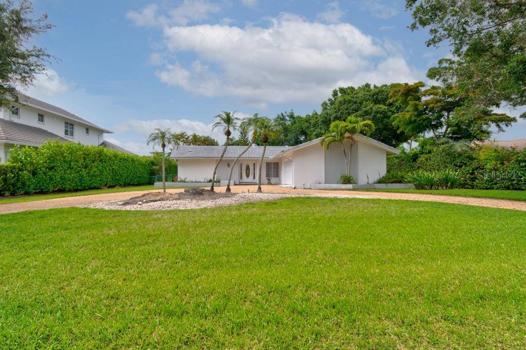 625 ANCHOR RODE DR, Naples, FL 34103