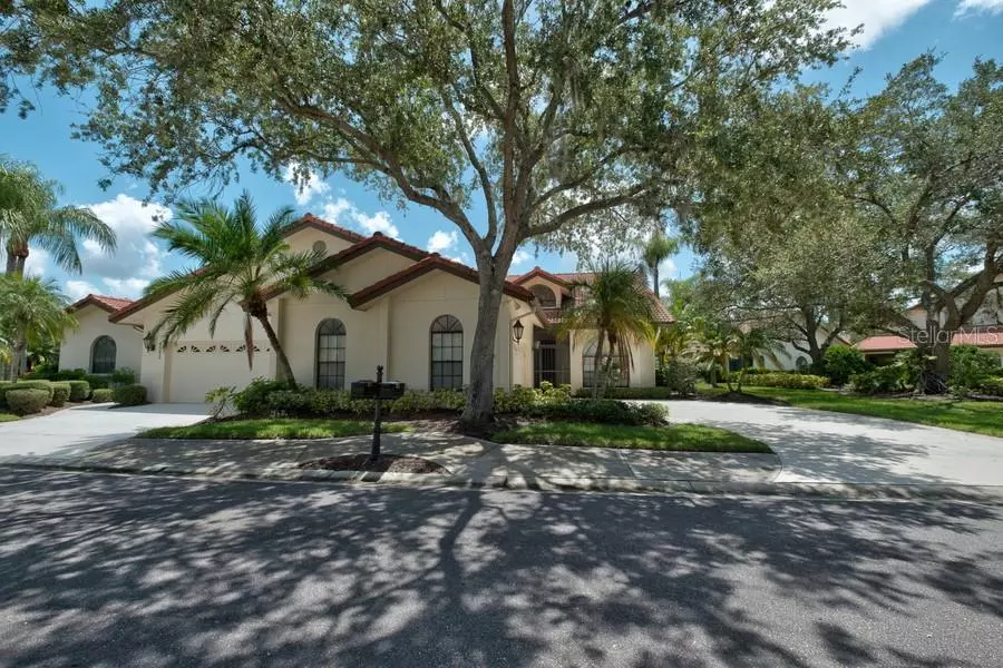 4560 LAS BRISAS LN, Sarasota, FL 34238