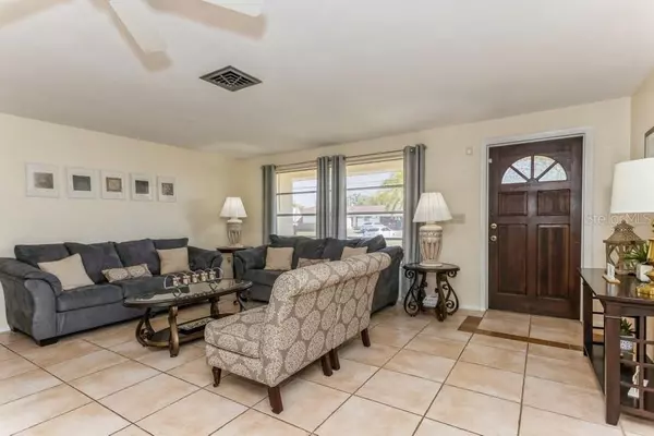 Venice, FL 34293,1450 LAKESIDE DR