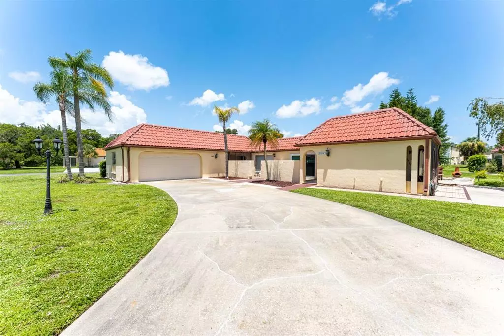 Bradenton, FL 34212,1104 W FAITH CIR