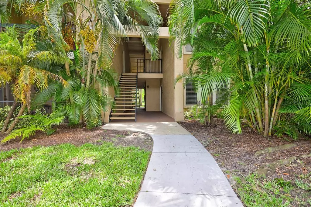 Sarasota, FL 34238,4009 CROCKERS LAKE BLVD #14