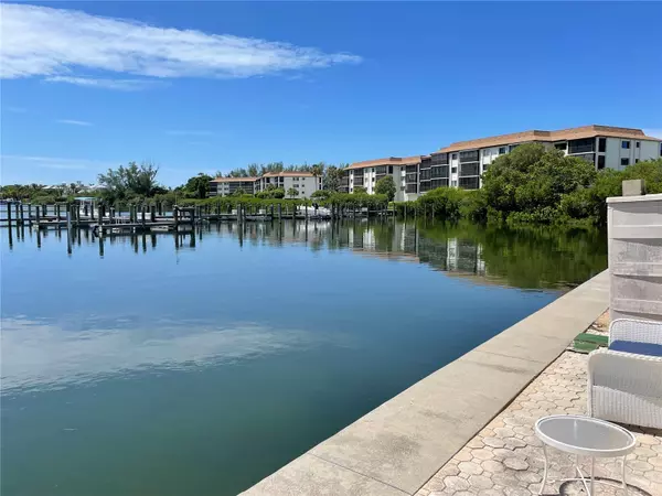 Longboat Key, FL 34228,3710 GULF OF MEXICO DR #G27