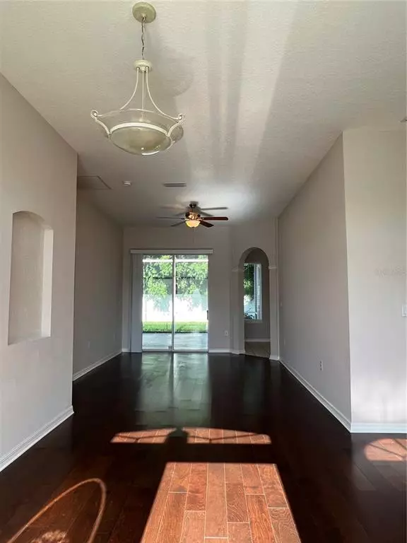 Sarasota, FL 34243,7326 38TH CT E