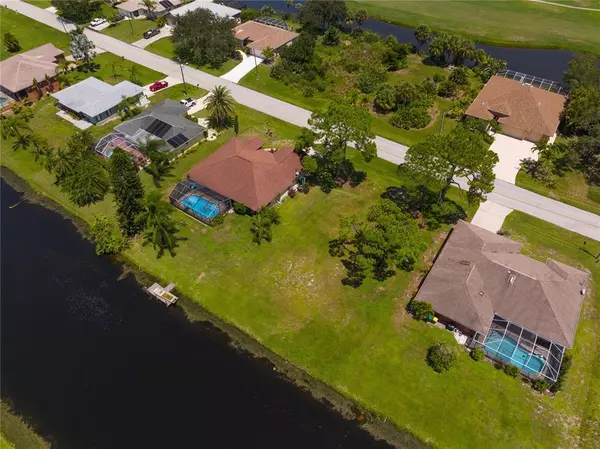 Rotonda West, FL 33947,235 ROTONDA CIR