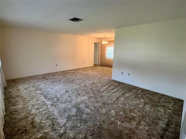 Sarasota, FL 34238,5741 AUGUSTA CIR