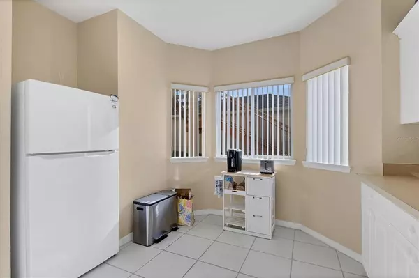 Sarasota, FL 34233,3990 MEDITERRANEA CIR #611