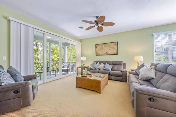 Longboat Key, FL 34228,535 FOREST WAY