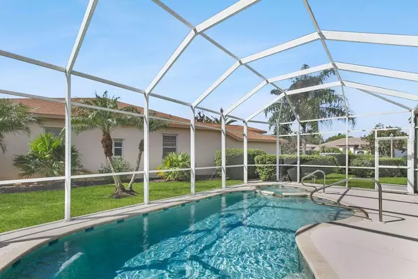 Sarasota, FL 34238,4992 TRESTLE CT