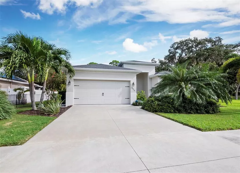 3015 GOODWATER ST, Sarasota, FL 34231