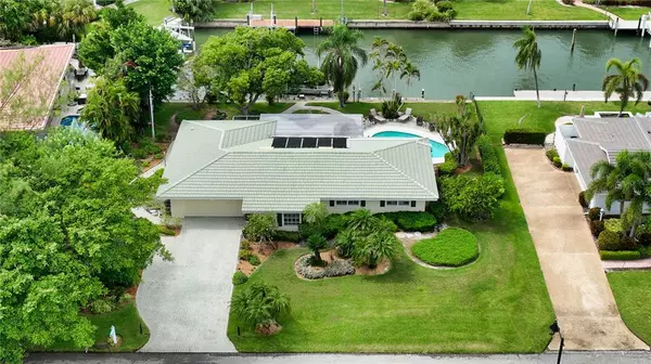 Longboat Key, FL 34228,513 SLOOP LN