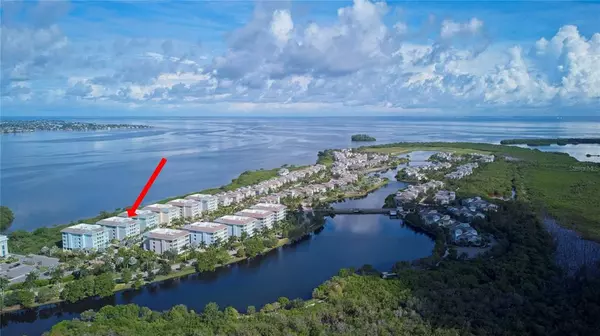 Bradenton, FL 34209,392 ARUBA CIR #301