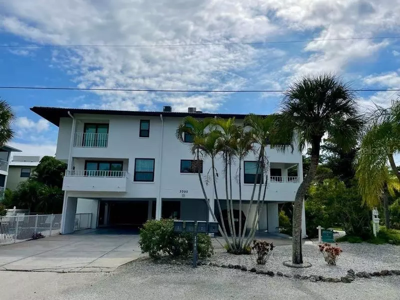 3701 5TH AVE #3, Holmes Beach, FL 34217