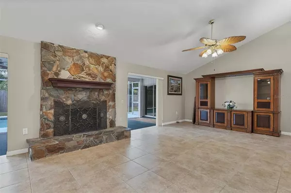 Sarasota, FL 34238,6540 WATERFORD CIR