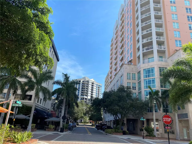 1350 MAIN ST #903, Sarasota, FL 34236