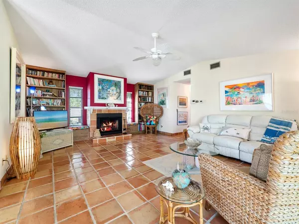 Longboat Key, FL 34228,751 RUSSELL ST