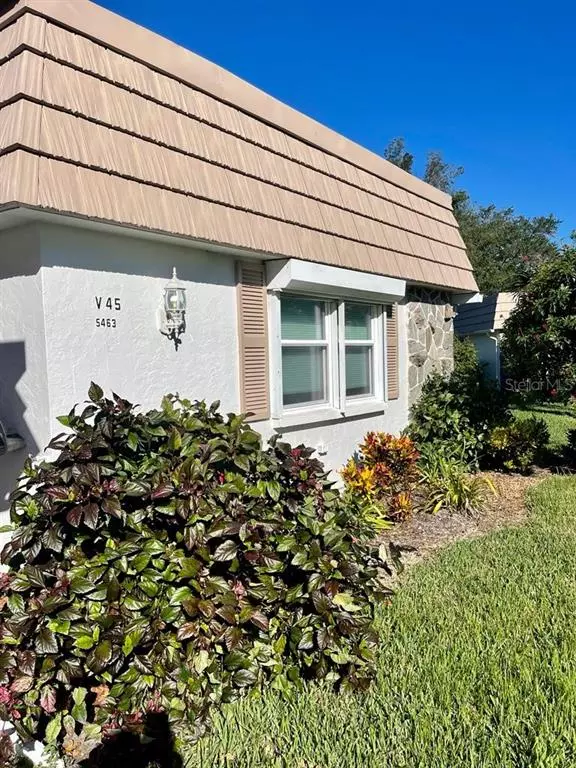 Sarasota, FL 34231,5463 RIVERBLUFF CIR #V-45