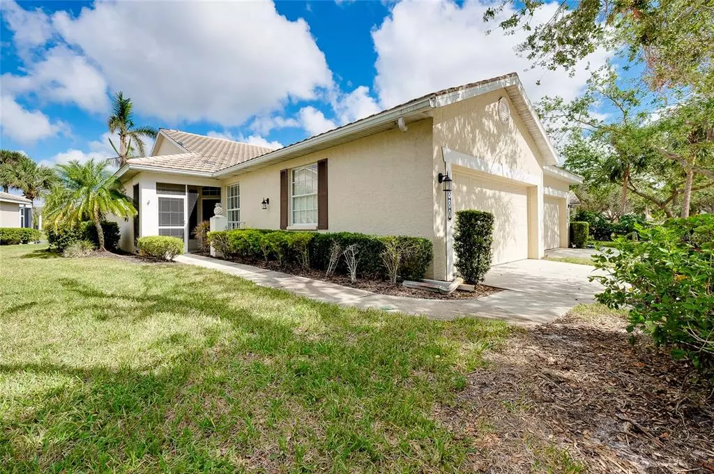 Venice, FL 34293,880 TARTAN DR #18