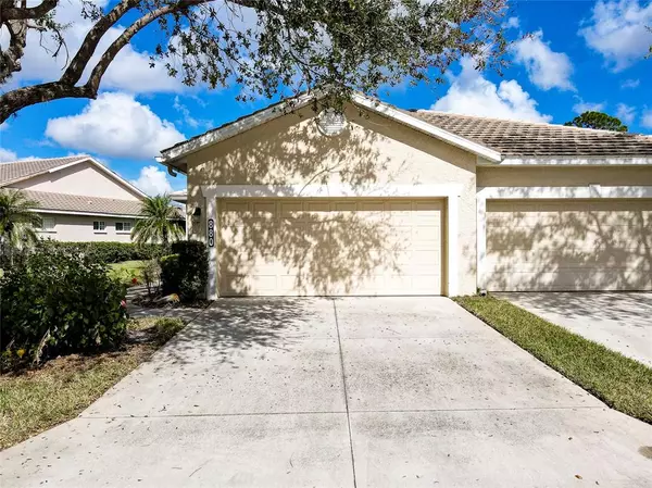 Venice, FL 34293,880 TARTAN DR #18