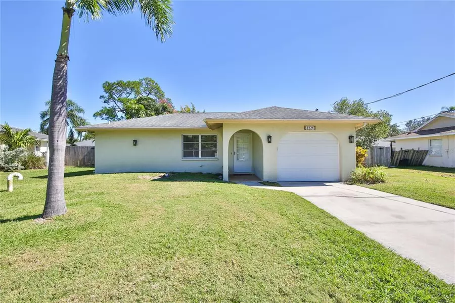 3221 ARCH WAY, Sarasota, FL 34232