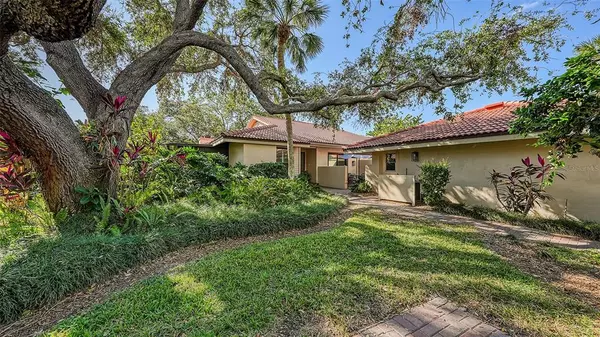 Sarasota, FL 34231,4822 KESTRAL PARK CIR #17