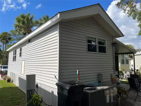 Nokomis, FL 34275,110 BAINBRIDGE DR