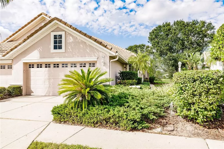 7061 WOODMORE TER, Lakewood Ranch, FL 34202