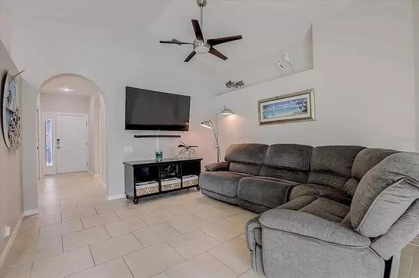 Sarasota, FL 34235,4408 EDINBRIDGE CIR #120