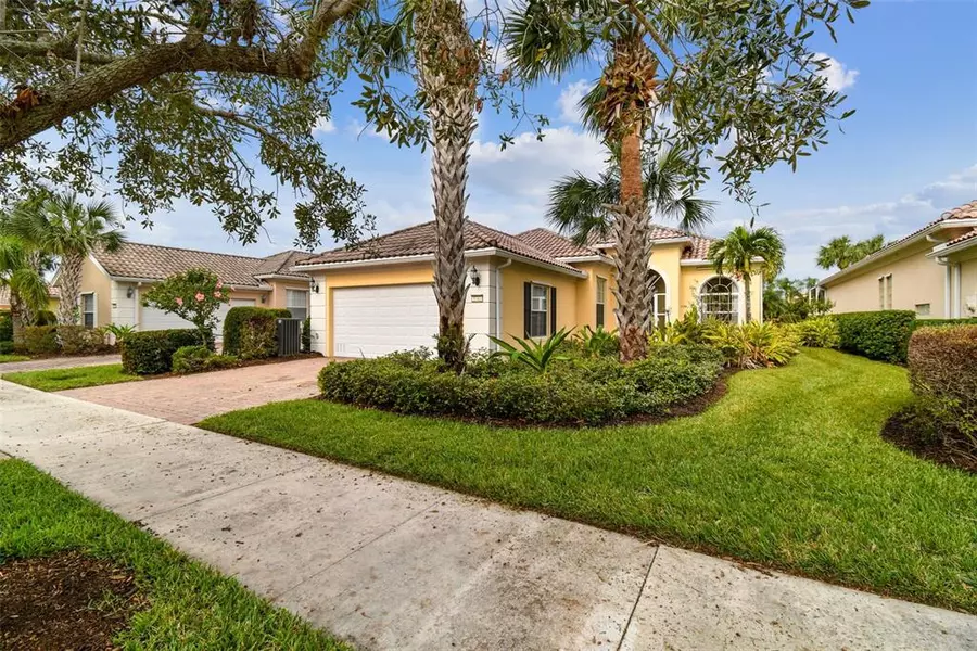 5743 BENEVENTO DR, Sarasota, FL 34238