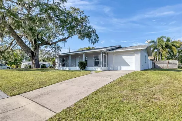 905 DANNY DR, Sarasota, FL 34243