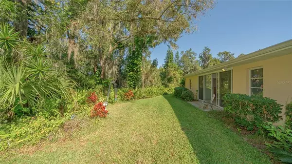 Sarasota, FL 34243,7292 ELEANOR CIR