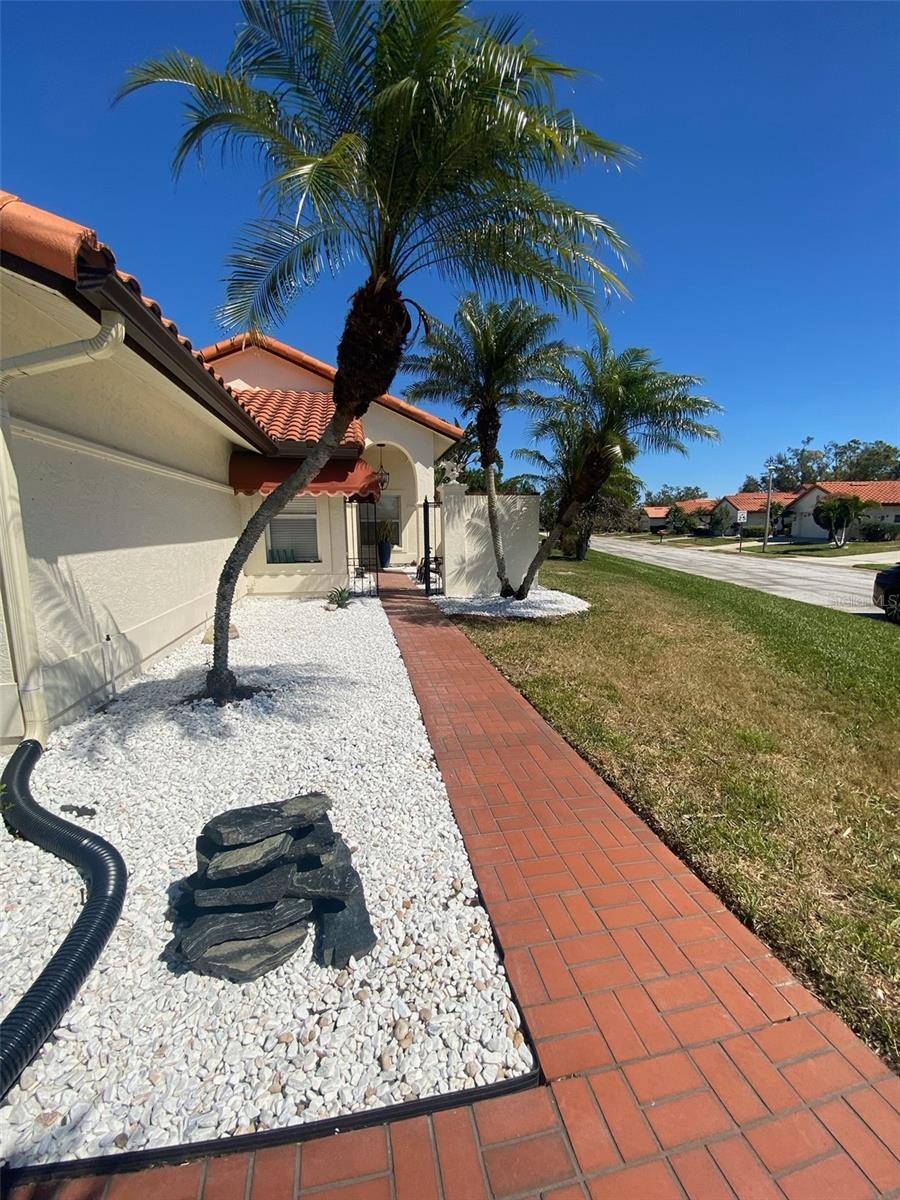 Bradenton, FL 34203,4989 CLUBVIEW CT E