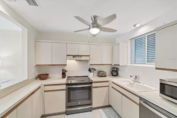 Sarasota, FL 34236,500 S WASHINGTON DR #18B