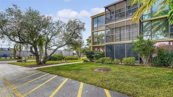 612 BIRD BAY DR S #316, Venice, FL 34285