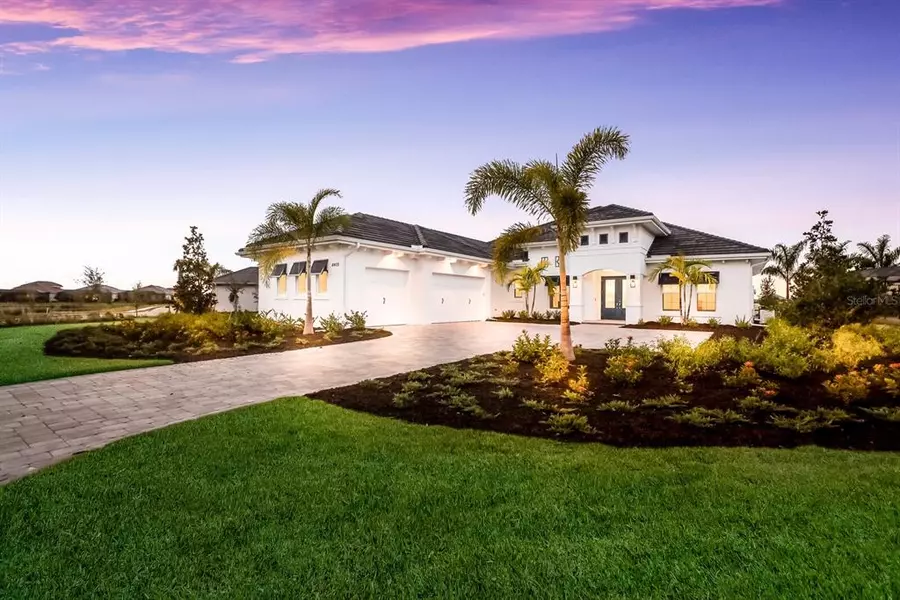 8405 PAVIA WAY, Lakewood Ranch, FL 34202