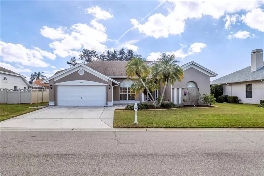 4517 WINDSOR CT E, Bradenton, FL 34203