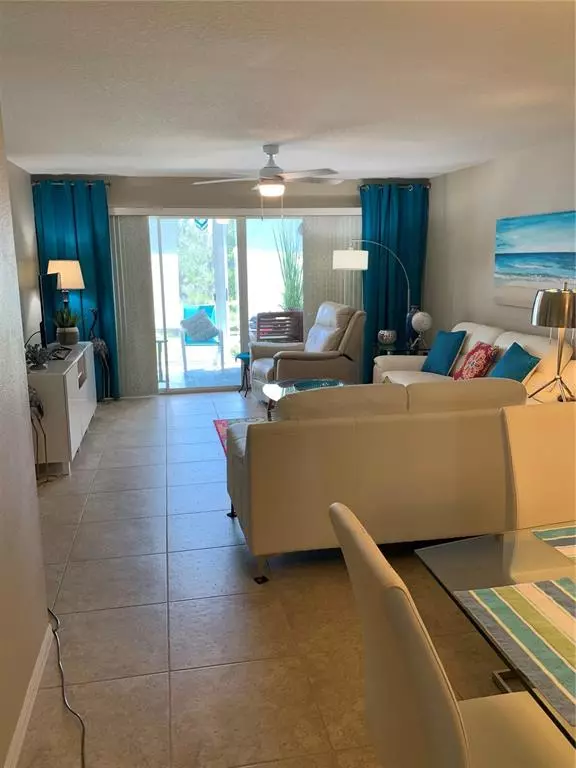 Venice, FL 34292,204 SILVER LAKE DR #102