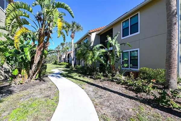 Sarasota, FL 34238,4002 CROCKERS LAKE BLVD #27