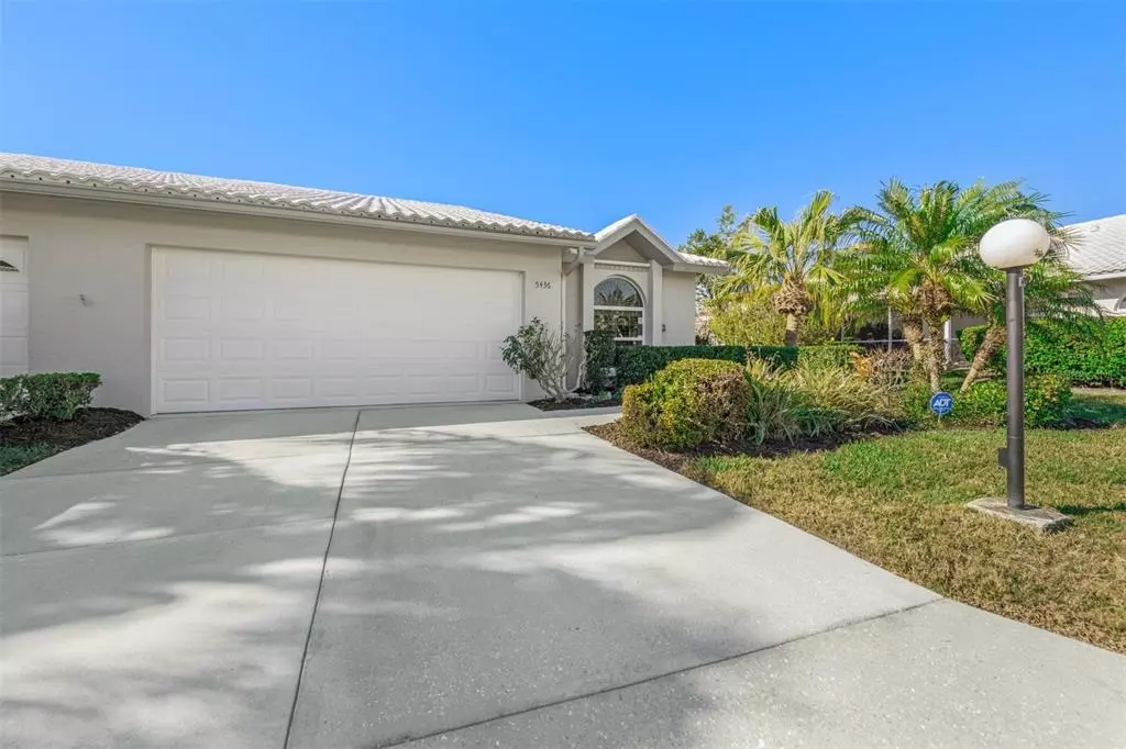 Sarasota, FL 34233,5436 KELLY DR #13