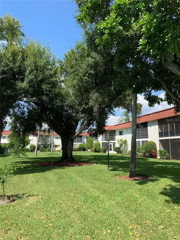 Sarasota, FL 34232,3500 BENEVA RD #304