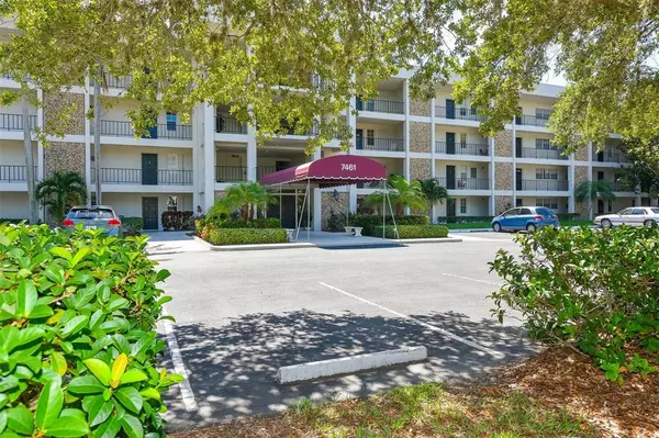 Sarasota, FL 34243,7461 W COUNTRY CLUB DR N #406