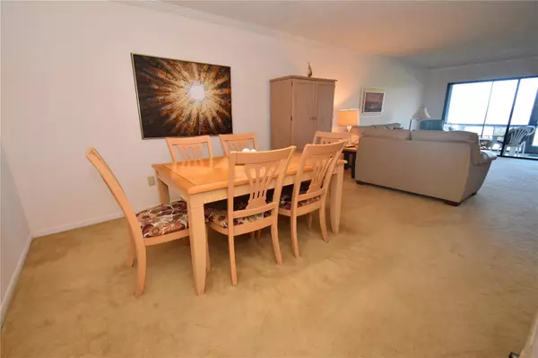 Sarasota, FL 34231,1511 PELICAN POINT DR #BA180