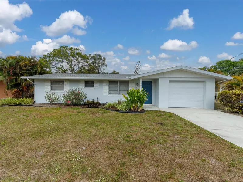 7331 CASS CIR, Sarasota, FL 34231