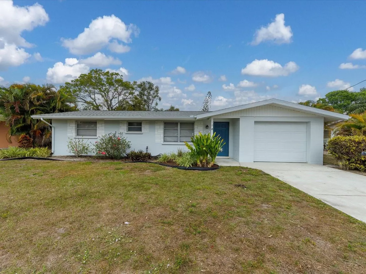 Sarasota, FL 34231,7331 CASS CIR