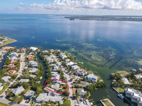 Holmes Beach, FL 34217,510 56TH ST