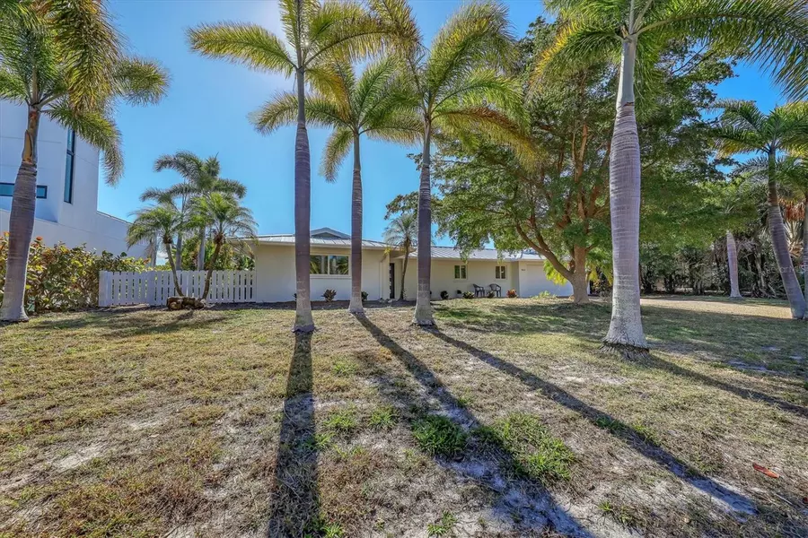 542 RANGER LN, Longboat Key, FL 34228