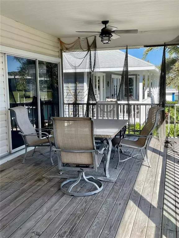 Holmes Beach, FL 34217,5909 FLOTILLA DR