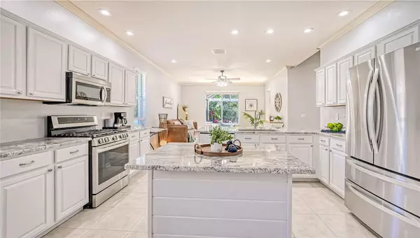 6225 DONNINGTON CT Sarasota, FL 34238