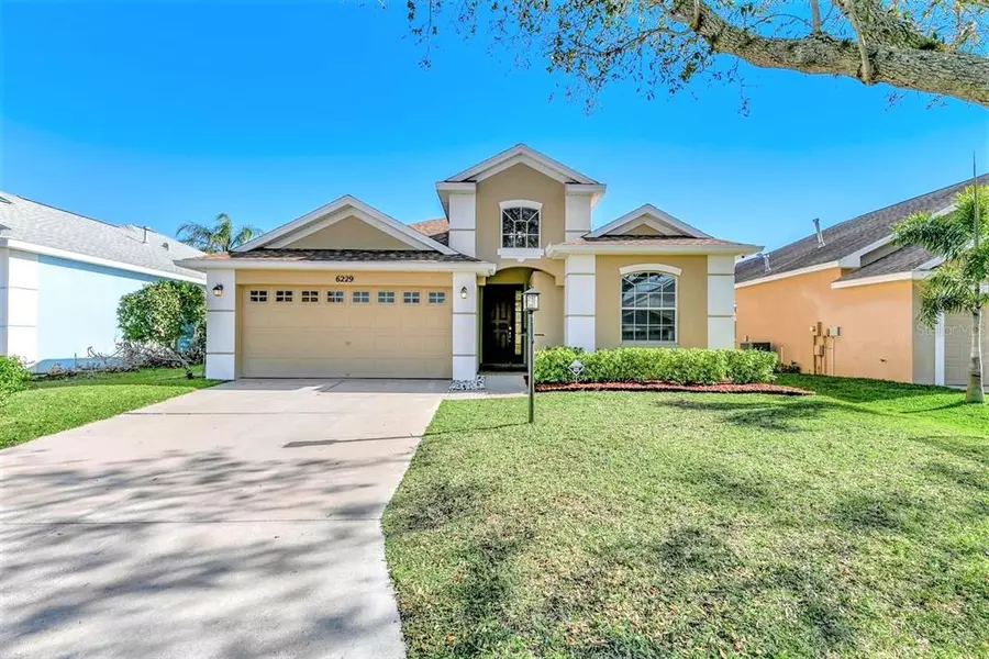 6229 FOXGLOVE LN, Lakewood Ranch, FL 34202